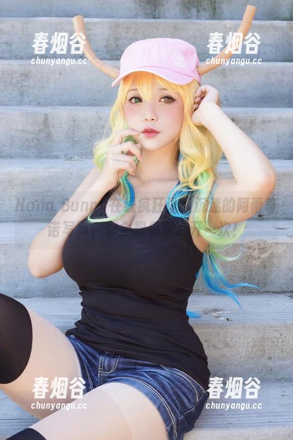 Hana Bunny在线疯狂让人沉迷的阿蕾奇诺写真，你会想偶尔点开一次！